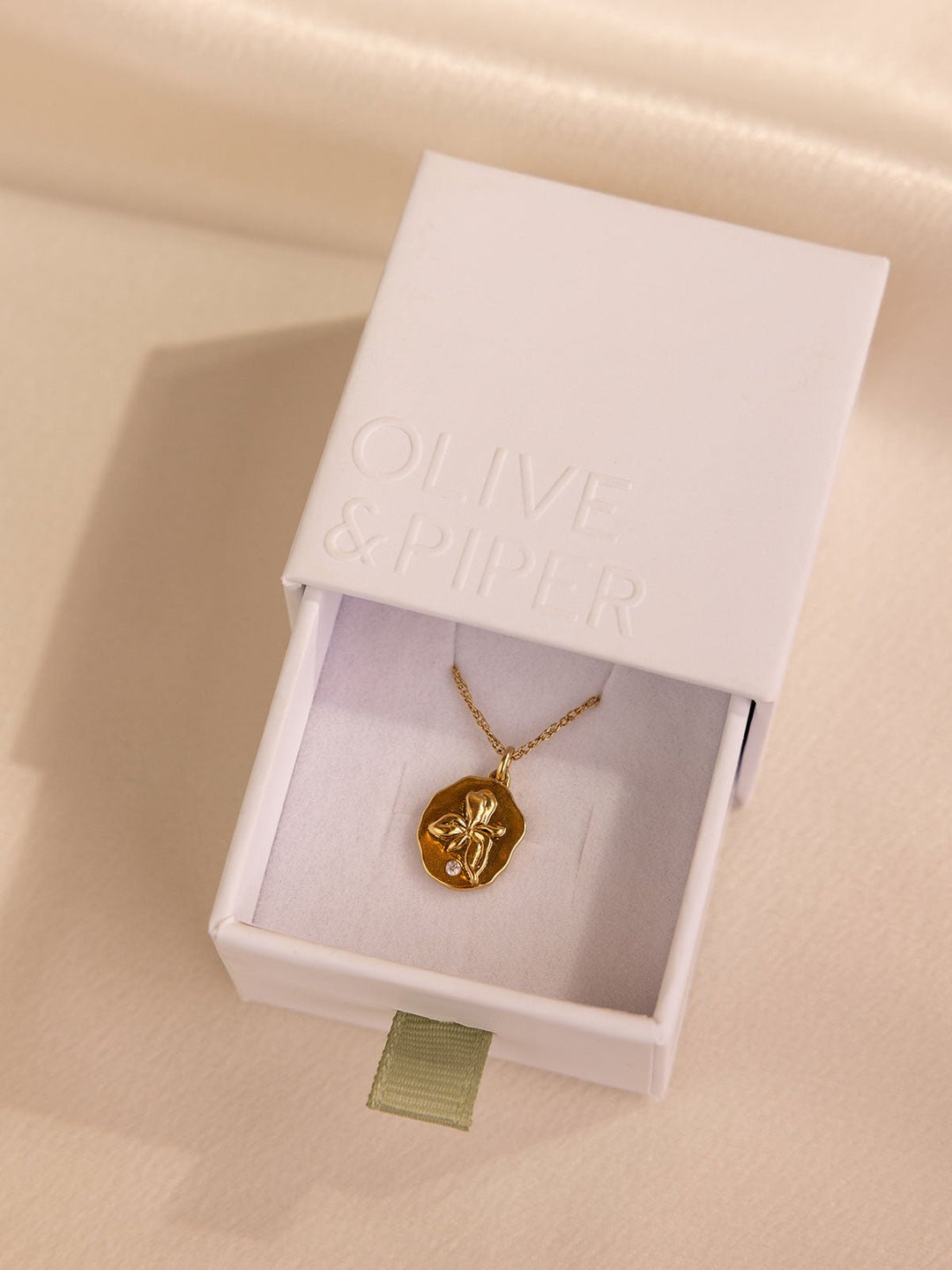 Elisajewels Birth Flower Pendant Packaging